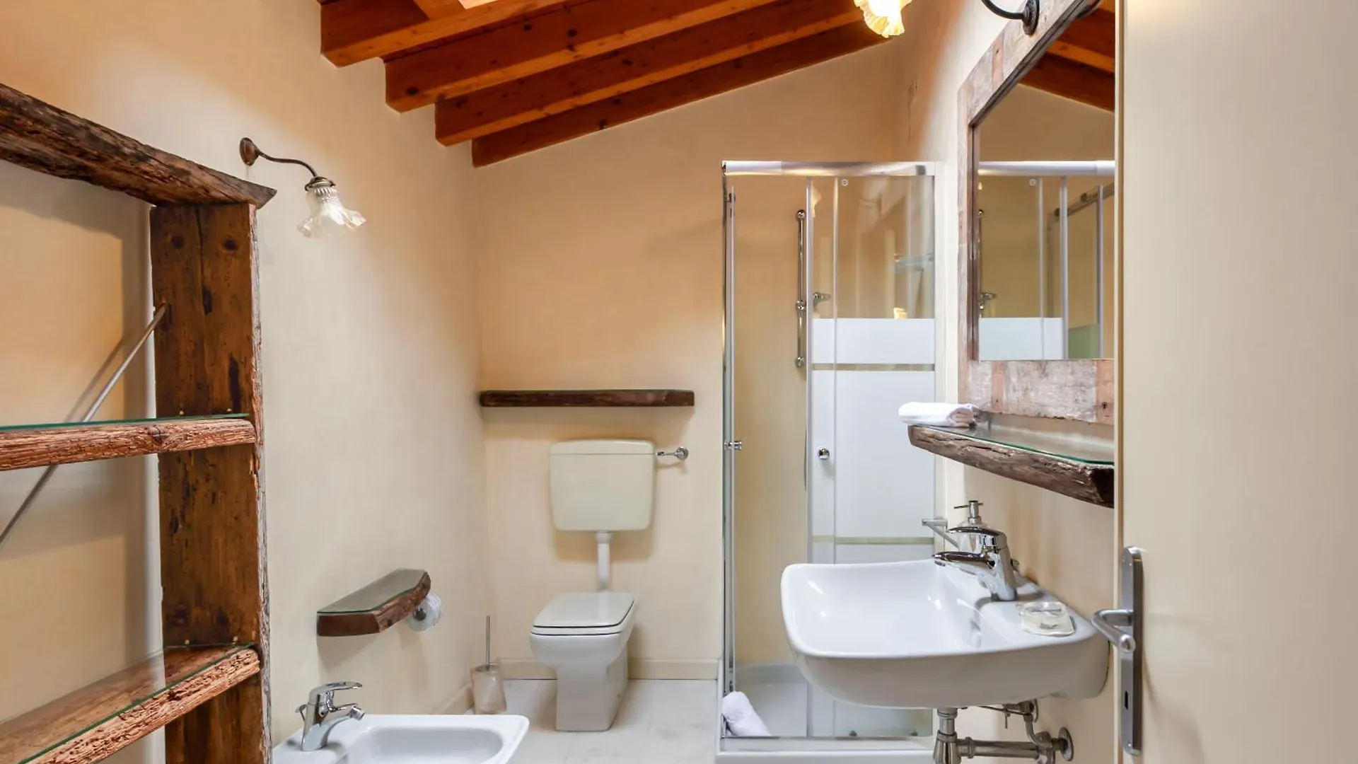 דירות פואניאגו Borgo Olivo By Wonderful Italy 0*,